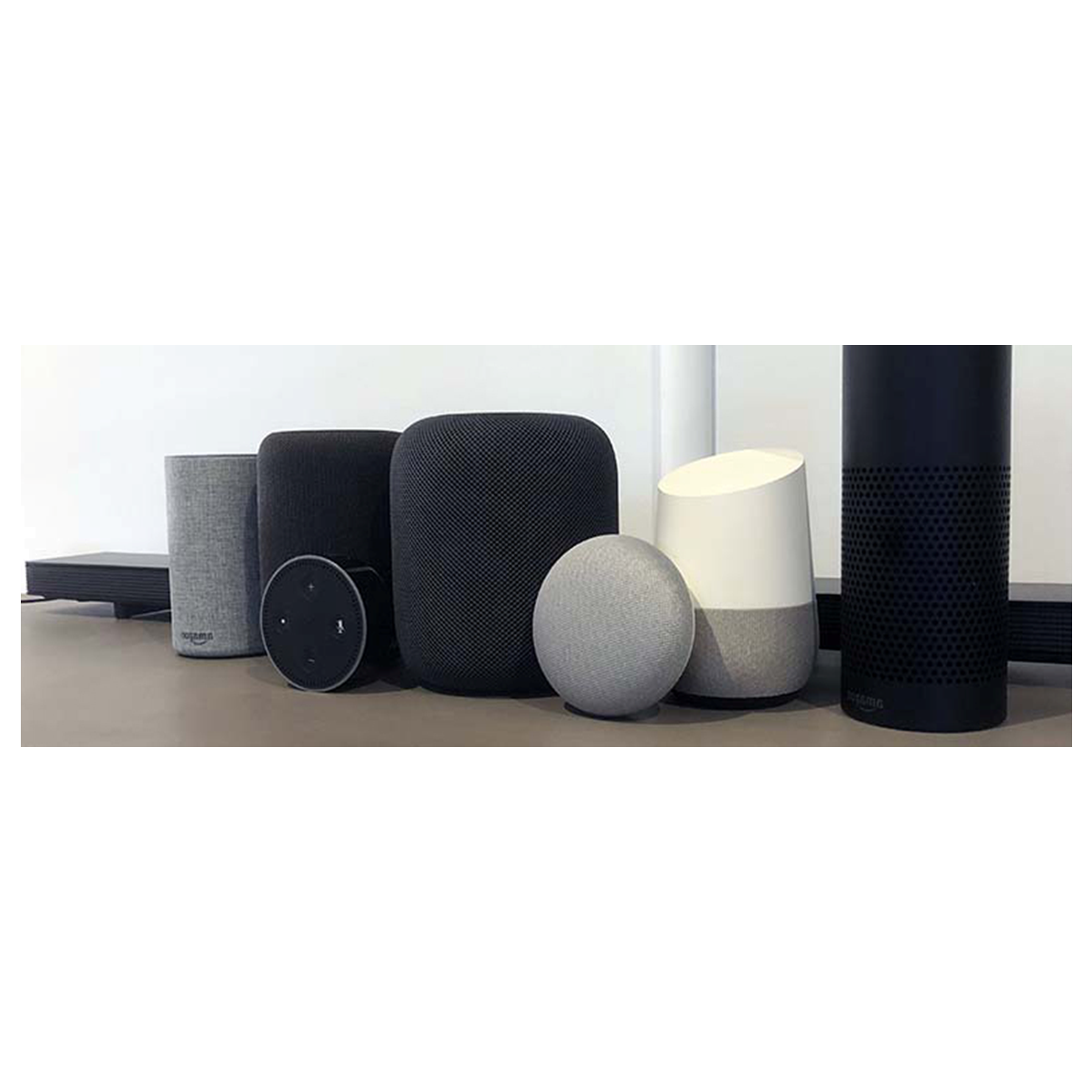 Imagen que contiene varios asistentes virtuales